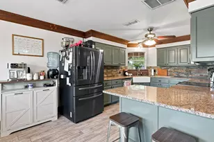 1870 Ross Ln, Springtown, TX 76082 - Photo 11