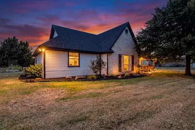 1870 Ross Lane, Springtown, TX 76082 - Photo 1
