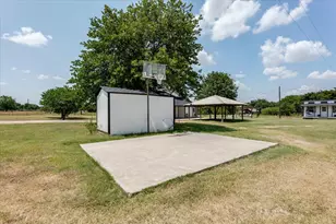 1870 Ross Ln, Springtown, TX 76082 - Photo 25