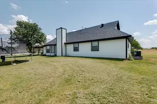 1870 Ross Ln, Springtown, TX 76082 - Photo 23