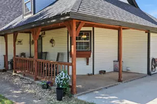 1870 Ross Ln, Springtown, TX 76082 - Photo 3