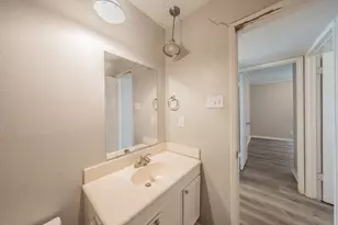 1201 Kingston Dr, Lewisville, TX 75067 - Photo 27