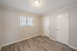 1201 Kingston Dr, Lewisville, TX 75067 - Photo 11