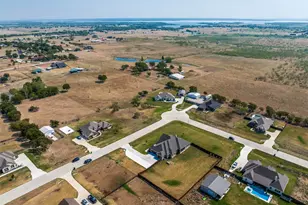 7018 New Castle Ln, Sanger, TX 76266 - Photo 5