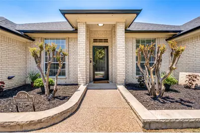 5104 Independence Avenue, Arlington, TX 76017 - Photo 3