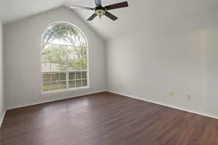 3715 Dahlia Dr, Grand Prairie, TX 75052 - Photo 11