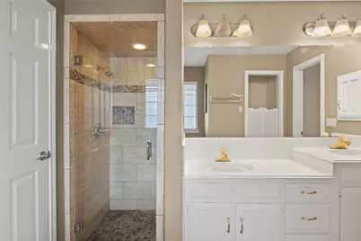 3715 Dahlia Drive, Grand Prairie, TX 75052 - Photo 15