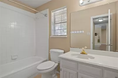3715 Dahlia Drive, Grand Prairie, TX 75052 - Photo 17