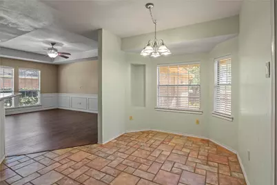 3715 Dahlia Drive, Grand Prairie, TX 75052 - Photo 7