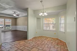3715 Dahlia Dr, Grand Prairie, TX 75052 - Photo 7