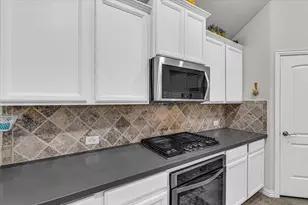 2700 Red Sage Rd, Lewisville, TX 75067 - Photo 19