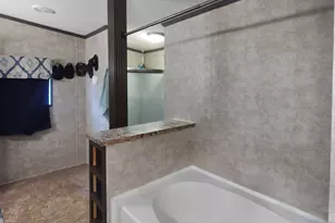 3108 Mistletoe St St, Granbury, TX 76048 - Photo 5