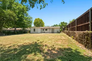 1005 Belvedere Dr, Arlington, TX 76010 - Photo 15
