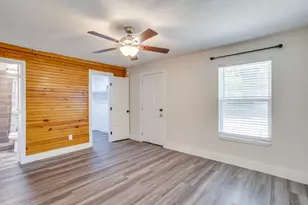 502 N Delaware St, Irving, TX 75061 - Photo 17