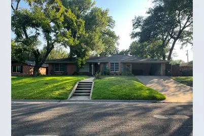 2002 Mimosa Drive, Corsicana, TX 75110 - Photo 1