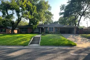 2002 Mimosa Dr, Corsicana, TX 75110 - Photo 1