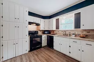 2002 Mimosa Dr, Corsicana, TX 75110 - Photo 3