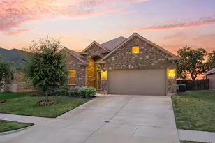 1540 Seabiscuit Dr, Granbury, TX 76049 - Photo 1