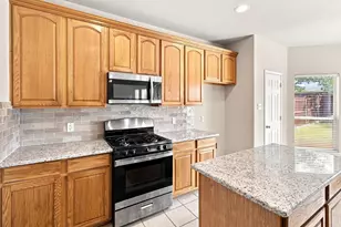 8009 Riverwalk Trail, McKinney, TX 75070 - Photo 5