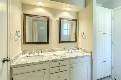 3412 Gatwick Place, Farmers Branch, TX 75234 - Photo 3