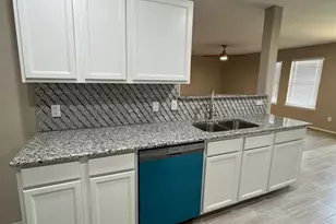 2210 Marvin Dr, Lancaster, TX 75134 - Photo 3