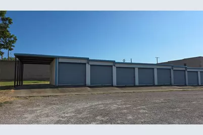 101 N Center Street, Bonham, TX 75418 - Photo 9