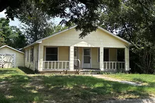 213 S Hampshire St, Saginaw, TX 76179 - Photo 1