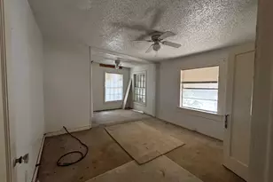 213 S Hampshire St, Saginaw, TX 76179 - Photo 7