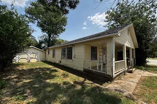 213 S Hampshire St, Saginaw, TX 76179 - Photo 13