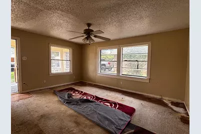 213 S Hampshire Street, Saginaw, TX 76179 - Photo 5