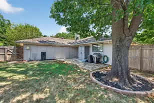 2146 Robin Rd, Lewisville, TX 75077 - Photo 31