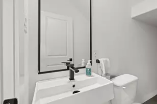 2502 Elsie Faye Heggins St, Dallas, TX 75215 - Photo 13