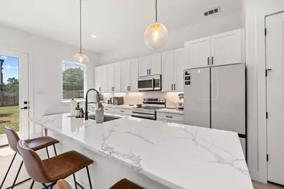 2502 Elsie Faye Heggins Street, Dallas, TX 75215 - Photo 7