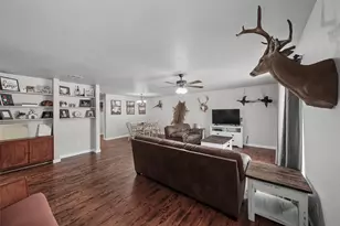 909 Shady Oaks, Bridgeport, TX 76426 - Photo 9