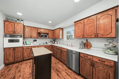 909 Shady Oaks, Bridgeport, TX 76426 - Photo 13