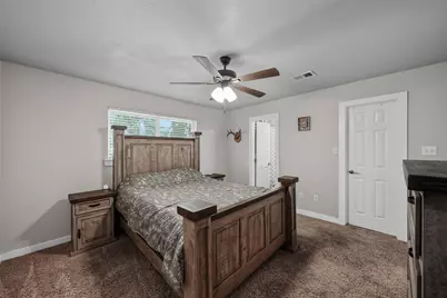 909 Shady Oaks, Bridgeport, TX 76426 - Photo 23
