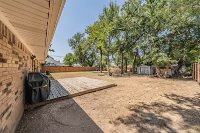 909 Shady Oaks, Bridgeport, TX 76426 - Photo 3