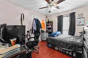 1825 Avenue B, Grand Prairie, TX 75051 - Photo 7