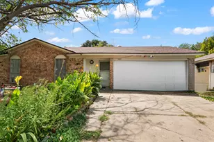 1825 Avenue B, Grand Prairie, TX 75051 - Photo 1