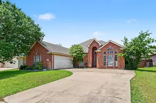 2005 Merritt Way, Arlington, TX 76018 - Photo 1