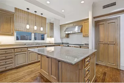 3505 Turtle Creek Boulevard #10C, Dallas, TX 75219 - Photo 3