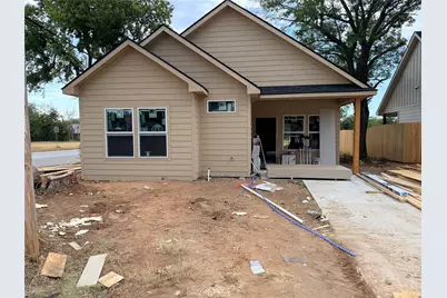 201 W Cherry Street, Nocona, TX 76255 - Photo 1