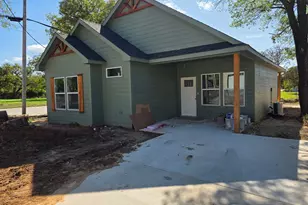 201 W Cherry St, Nocona, TX 76255 - Photo 3