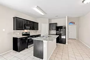 612 River Rock Dr, Azle, TX 76020 - Photo 3