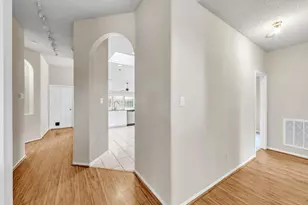 9817 Belfort Dr, Frisco, TX 75035 - Photo 7