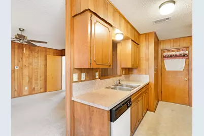 108 W Cunningham Street, Bonham, TX 75418 - Photo 11