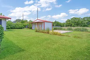 108 W Cunningham St, Bonham, TX 75418 - Photo 23