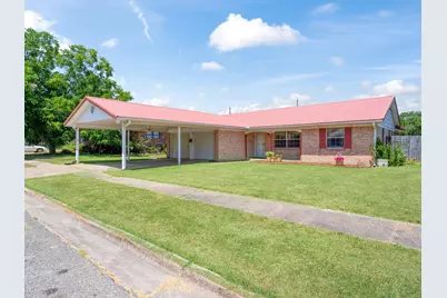108 W Cunningham Street, Bonham, TX 75418 - Photo 1