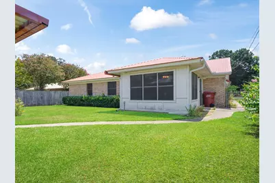 108 W Cunningham Street, Bonham, TX 75418 - Photo 21