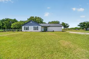 1301 County Rd 705, Joshua, TX 76058 - Photo 9